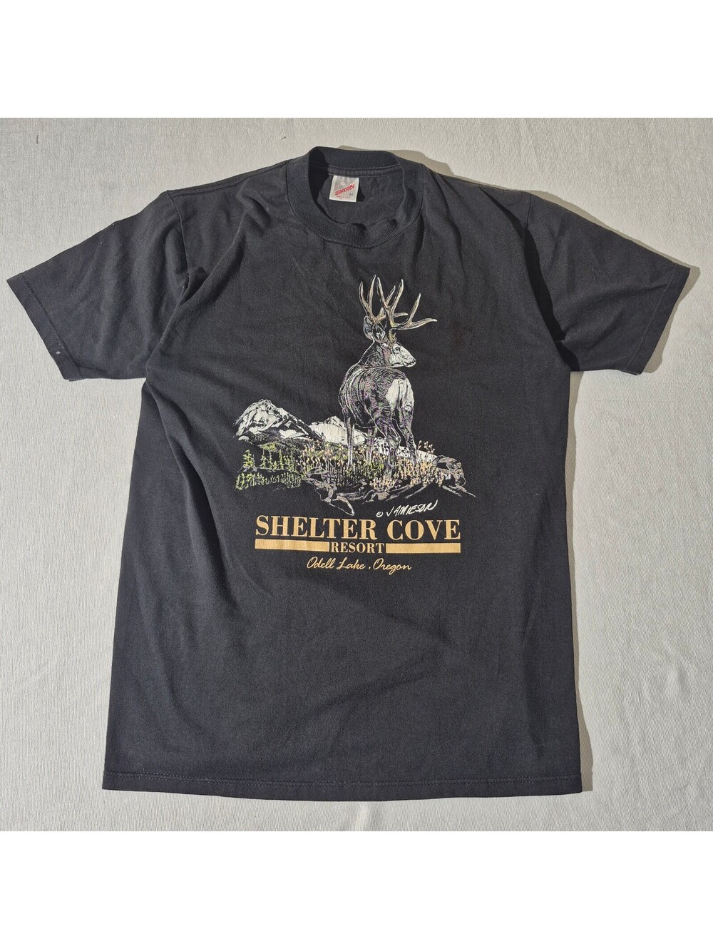 Vintage 80s Deer Nature M Medium Shelter Cove Resort Odell Lake Graphic T-shirt